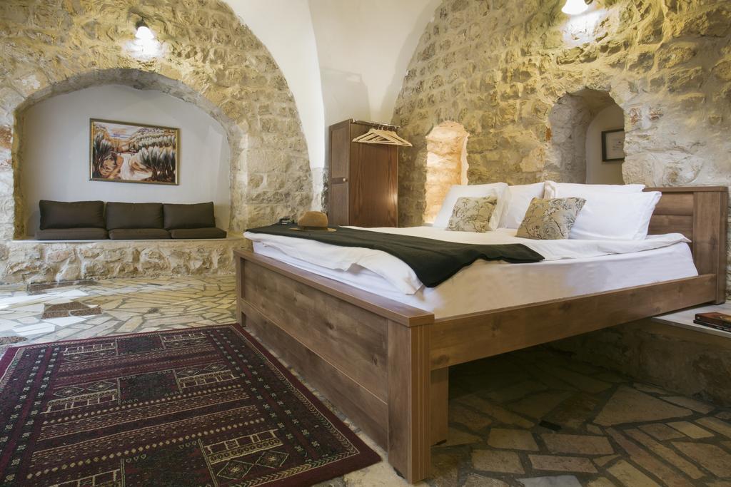 Hotel Avney Hahoshen Safed Esterno foto