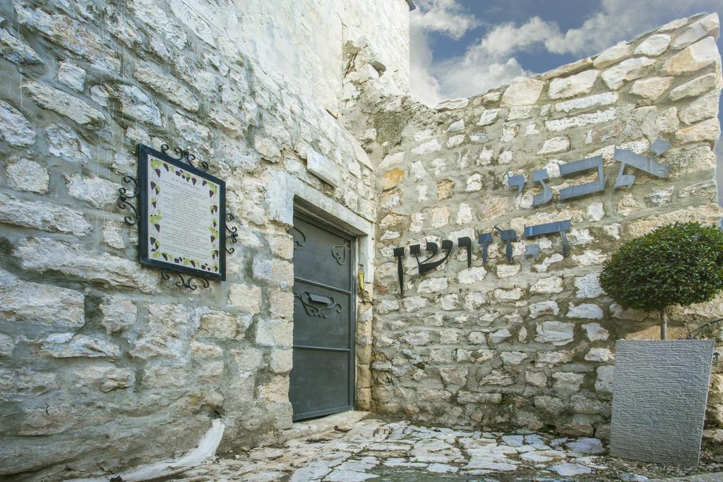 Hotel Avney Hahoshen Safed Esterno foto