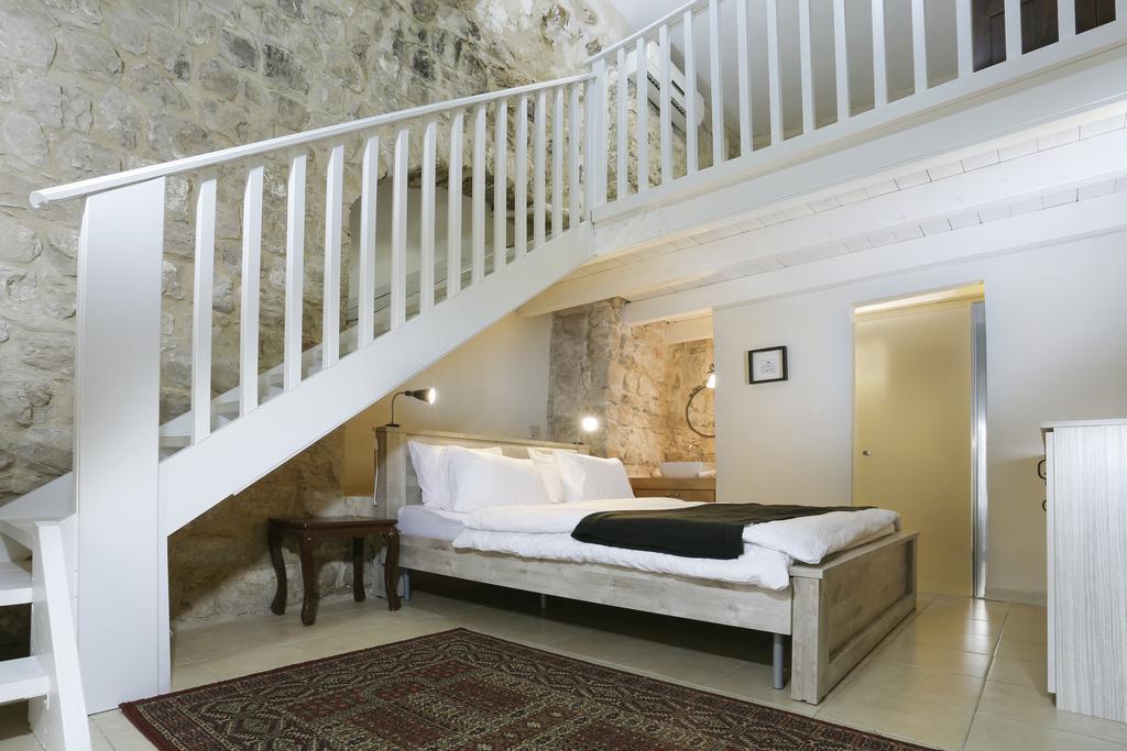 Hotel Avney Hahoshen Safed Esterno foto