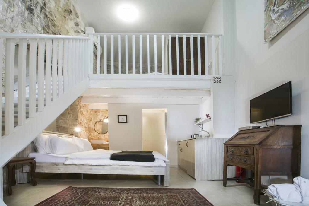 Hotel Avney Hahoshen Safed Esterno foto