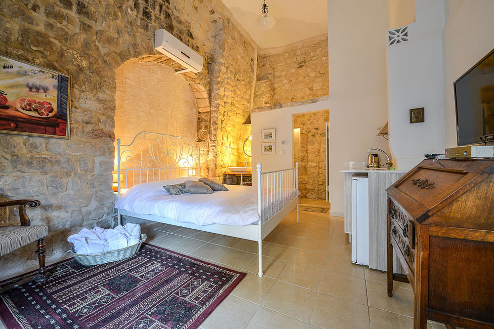 Hotel Avney Hahoshen Safed Esterno foto